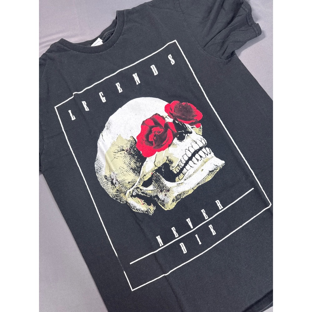 Legends Never Die Skull & Roses Graphic T-Shirt 100% Cotton Black Size M